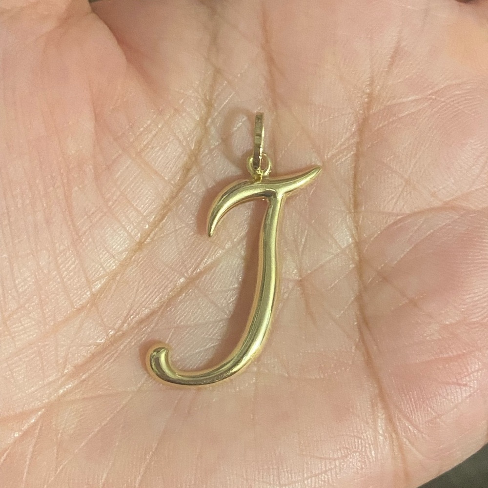 Real 18k Saudi gold J pendant
